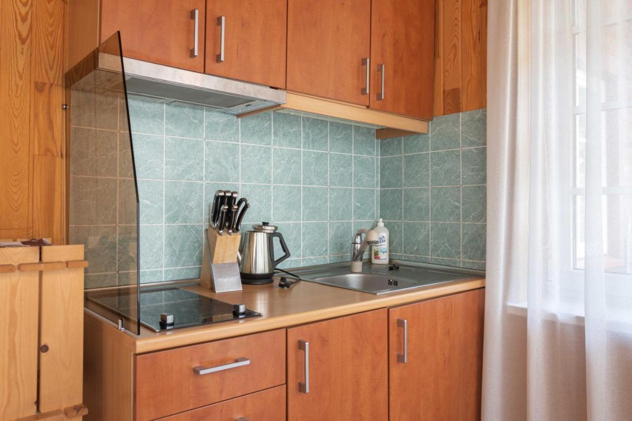 Cozy One Room Apartment With Yard Юодкранте Экстерьер фото